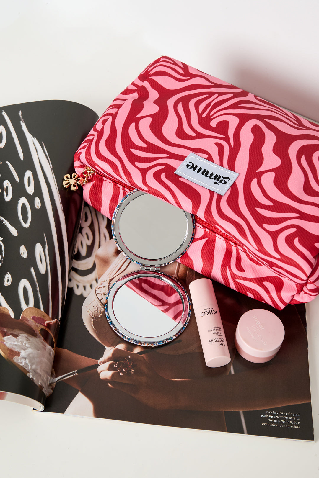 Stylish All-Fit Makeup Bags for Everyday Use